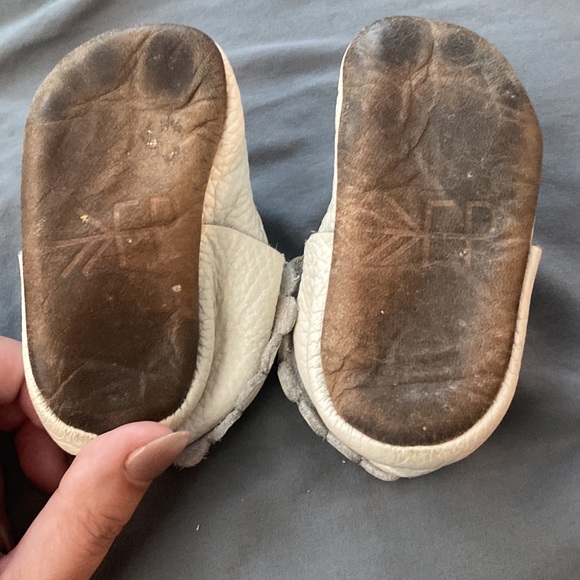 White size 2 Mary Janes FP - Picture 2 of 2